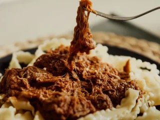 Early Dine Pulled Pork
