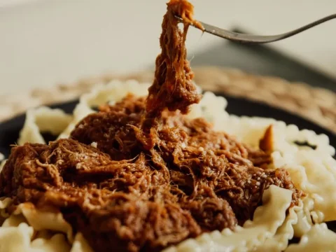 Early Dine Pulled Pork
