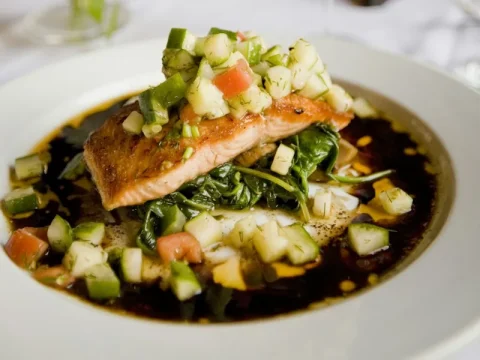 Grilled Salmon Salad