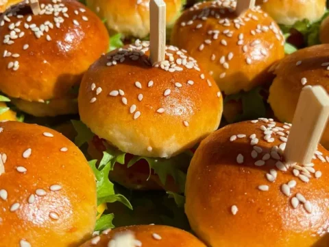 Kids Mini Cheeseburgers