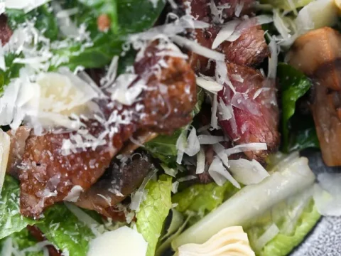 Steakhouse Filet Salad